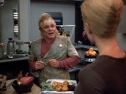 extant_StarTrek_VOY_4x12-MortalCoil_00151.jpg
