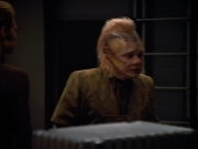 extant_StarTrek_VOY_4x12-MortalCoil_00349.jpg