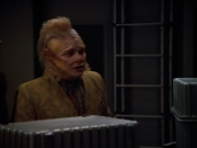 extant_StarTrek_VOY_4x12-MortalCoil_00350.jpg