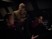 extant_StarTrek_VOY_4x12-MortalCoil_00467.jpg