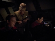 extant_StarTrek_VOY_4x12-MortalCoil_00472.jpg