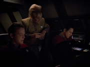 extant_StarTrek_VOY_4x12-MortalCoil_00476.jpg