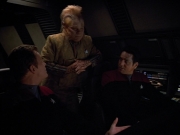 extant_StarTrek_VOY_4x12-MortalCoil_00480.jpg