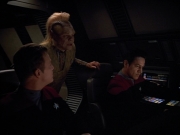 extant_StarTrek_VOY_4x12-MortalCoil_00498.jpg