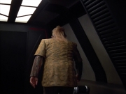 extant_StarTrek_VOY_4x12-MortalCoil_00502.jpg