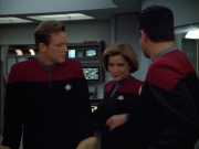 extant_StarTrek_VOY_4x12-MortalCoil_00873.jpg