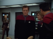 extant_StarTrek_VOY_4x12-MortalCoil_00876.jpg