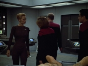 extant_StarTrek_VOY_4x12-MortalCoil_00880.jpg
