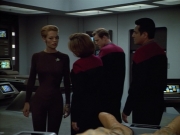 extant_StarTrek_VOY_4x12-MortalCoil_00881.jpg