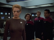extant_StarTrek_VOY_4x12-MortalCoil_00891.jpg