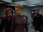 extant_StarTrek_VOY_4x12-MortalCoil_00893.jpg