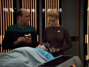 extant_StarTrek_VOY_4x12-MortalCoil_01051.jpg