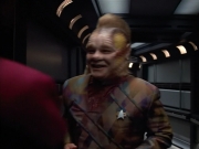 extant_StarTrek_VOY_4x12-MortalCoil_01366.jpg