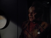 extant_StarTrek_VOY_4x12-MortalCoil_01370.jpg