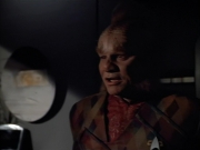 extant_StarTrek_VOY_4x12-MortalCoil_01371.jpg