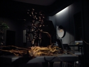 extant_StarTrek_VOY_4x12-MortalCoil_01391.jpg