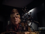 extant_StarTrek_VOY_4x12-MortalCoil_01400.jpg