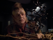extant_StarTrek_VOY_4x12-MortalCoil_01406.jpg