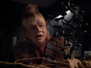 extant_StarTrek_VOY_4x12-MortalCoil_01410.jpg