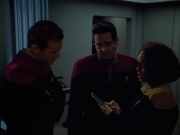 extant_StarTrek_VOY_4x12-MortalCoil_01517.jpg