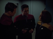 Filename=extant_StarTrek_VOY_4x12-MortalCoil_01530.jpg
Filesize=100KiB
Dimensions=1200x900
Date added=Sep 14, 2019 extant_StarTrek_VOY_4x12-MortalCoil_01530.jpg