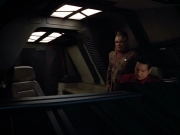 extant_StarTrek_VOY_4x12-MortalCoil_01577.jpg