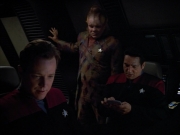 extant_StarTrek_VOY_4x12-MortalCoil_01606.jpg