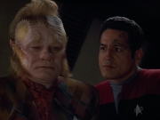 Filename=extant_StarTrek_VOY_4x12-MortalCoil_01730.jpg
Filesize=143KiB
Dimensions=1200x900
Date added=Sep 14, 2019 extant_StarTrek_VOY_4x12-MortalCoil_01730.jpg