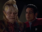 Filename=extant_StarTrek_VOY_4x12-MortalCoil_01755.jpg
Filesize=137KiB
Dimensions=1200x900
Date added=Sep 14, 2019 extant_StarTrek_VOY_4x12-MortalCoil_01755.jpg
