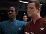 extant_StarTrek_VOY_4x12-MortalCoil_01867.jpg