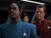 extant_StarTrek_VOY_4x12-MortalCoil_01885.jpg