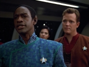 extant_StarTrek_VOY_4x12-MortalCoil_01886.jpg
