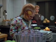 Filename=extant_StarTrek_VOY_4x12-MortalCoil_01898.jpg
Filesize=191KiB
Dimensions=1200x900
Date added=Sep 14, 2019 extant_StarTrek_VOY_4x12-MortalCoil_01898.jpg