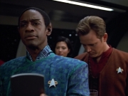 extant_StarTrek_VOY_4x12-MortalCoil_01912.jpg