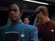 extant_StarTrek_VOY_4x12-MortalCoil_01913.jpg