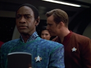 extant_StarTrek_VOY_4x12-MortalCoil_01915.jpg