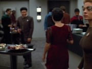 extant_StarTrek_VOY_4x12-MortalCoil_02105.jpg