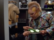 extant_StarTrek_VOY_4x12-MortalCoil_02170.jpg