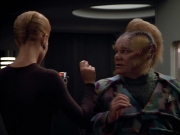 extant_StarTrek_VOY_4x12-MortalCoil_02378.jpg