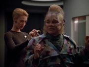 extant_StarTrek_VOY_4x12-MortalCoil_02384.jpg
