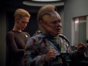 extant_StarTrek_VOY_4x12-MortalCoil_02395.jpg