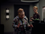 extant_StarTrek_VOY_4x12-MortalCoil_02413.jpg