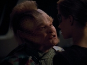 extant_StarTrek_VOY_4x12-MortalCoil_02452.jpg