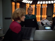 extant_StarTrek_VOY_4x12-MortalCoil_02494.jpg