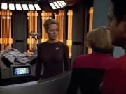 extant_StarTrek_VOY_4x12-MortalCoil_02497.jpg