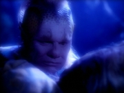 extant_StarTrek_VOY_4x12-MortalCoil_02980.jpg