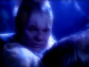 extant_StarTrek_VOY_4x12-MortalCoil_02981.jpg