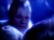 extant_StarTrek_VOY_4x12-MortalCoil_02987.jpg