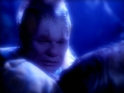 extant_StarTrek_VOY_4x12-MortalCoil_02988.jpg