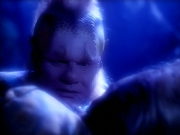 extant_StarTrek_VOY_4x12-MortalCoil_02995.jpg